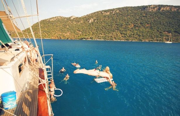 Sunseekers boat trip from Ozdere