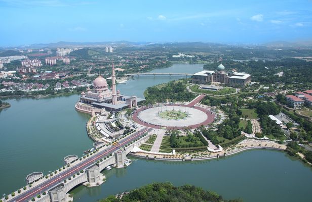 Private half-day Putrajaya tour
