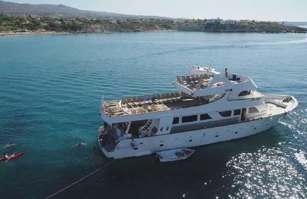 Blue lagoon Sea Star cruise from Paphos