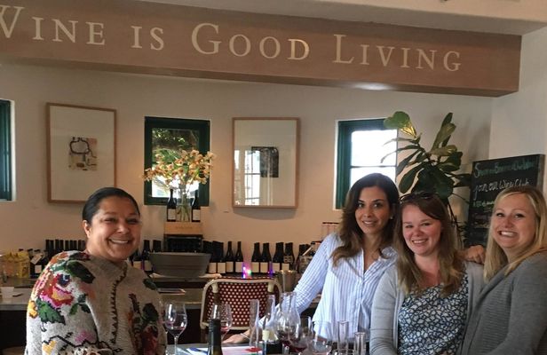 Walking tour of Santa Barbara with wine and chocolate tastings
