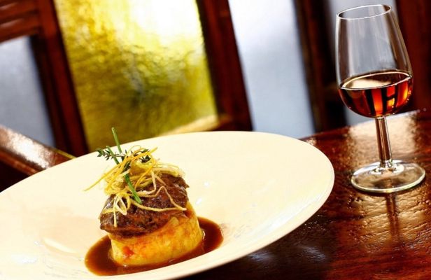 Guided tapas tasting route in Jerez