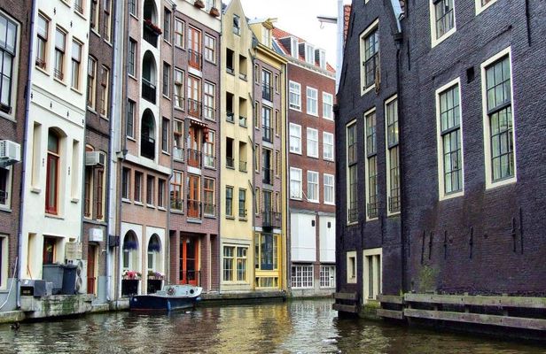 Amsterdam highlights private half-day walking tour