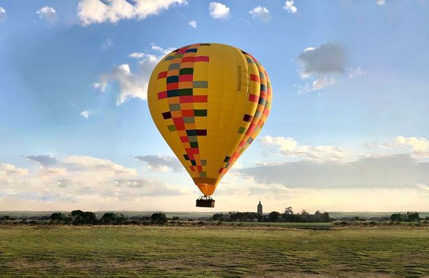 Segovia hot air balloon ride from Madrid