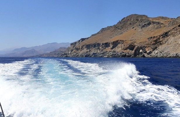 Boat Trip to Rabbit Island from Petra Ticket