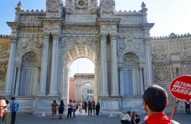 Dolmabahce Palace and Harem ticket with guided tour plus audioguide