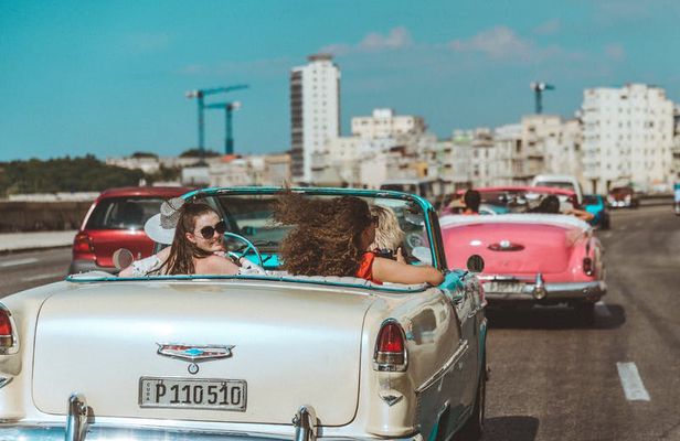 Havana classic American car tour