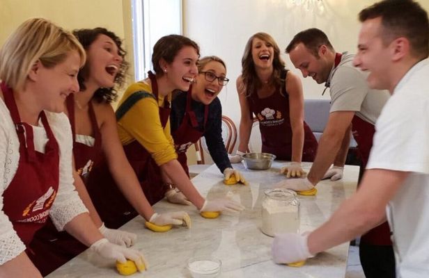 Pasta making and Tiramisù class in Rome