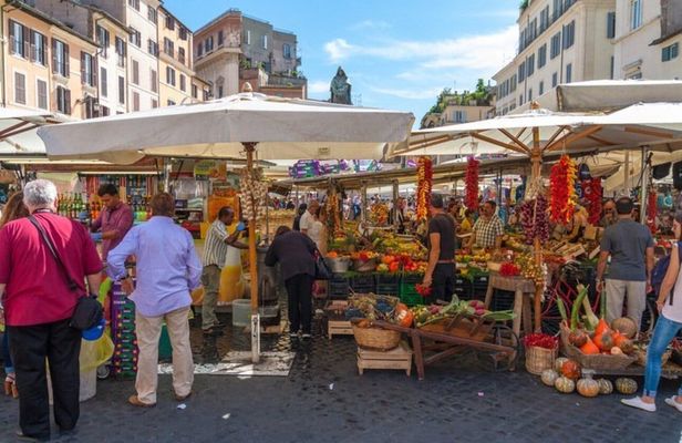 Farmers’ market shopping and Roman meal cooking class