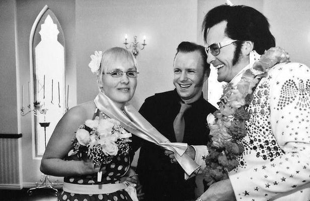 Las Vegas 'Can't Help Falling in Love' Elvis wedding package