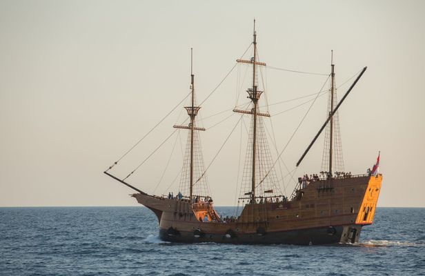 Game of Thrones style cruise and Dubrovnik walking tour