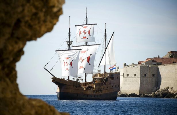 Historical 'Dubrovnik Republic' cruise and walking tour