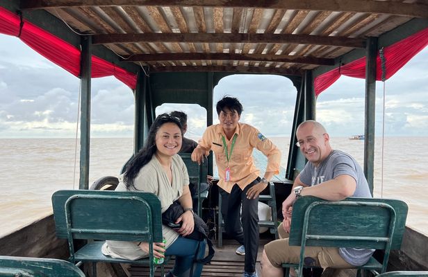 Boat experience at Tonle Sap Lake and Siem Reap night market tour