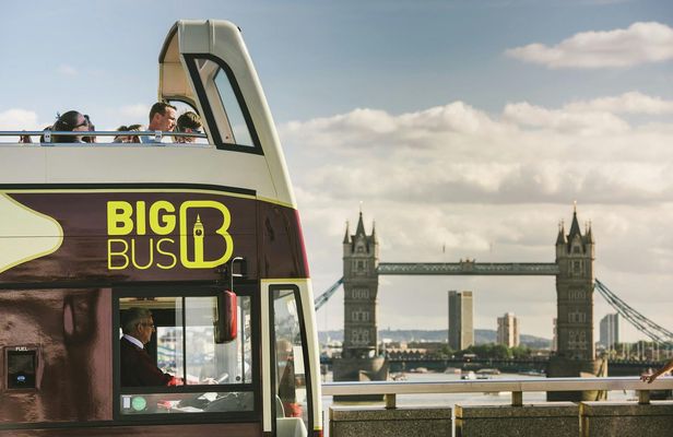 Big Bus panoramic evening tour of London