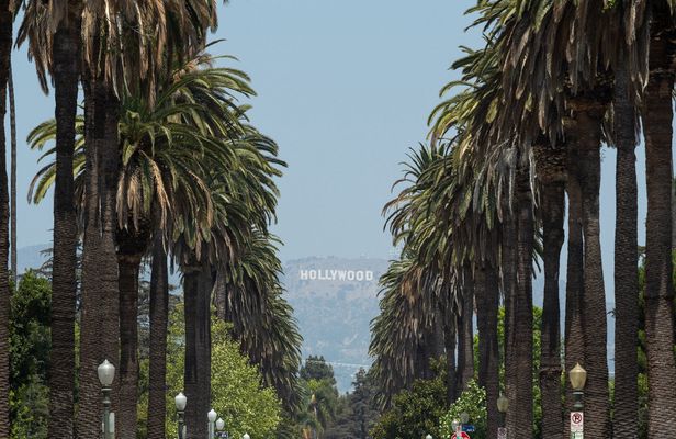 Hollywood celebrity and star homes self-guided driving tour