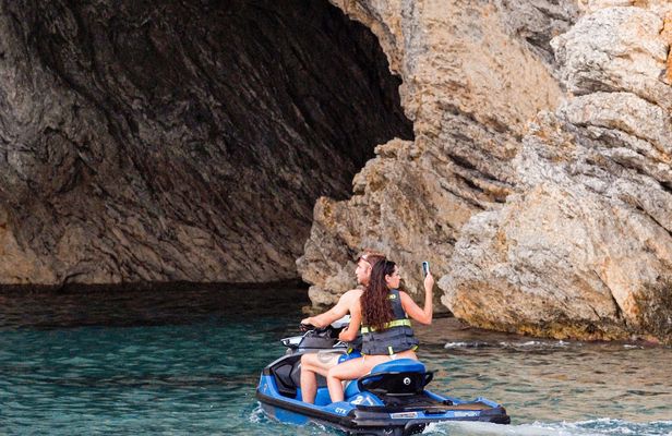 Cala en Basset and Cueva s'Argilau 60-minute tour