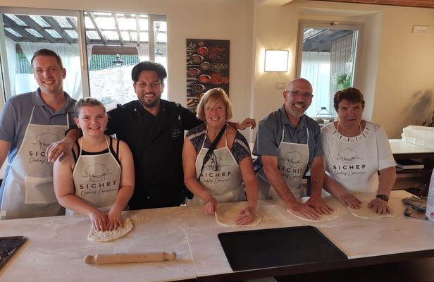 Pizza and Tiramisù cooking experience with lunch