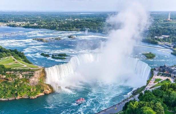 Niagara Falls trolley tour with Maid of the Mist ticket and Cave of the Winds