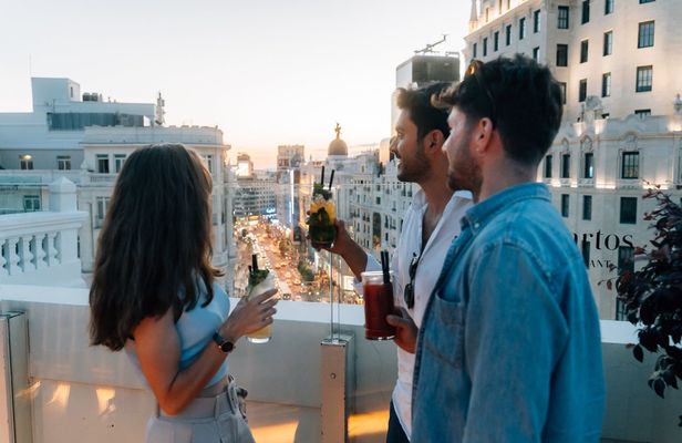 Madrid tapas and wine tour with rooftops drinks