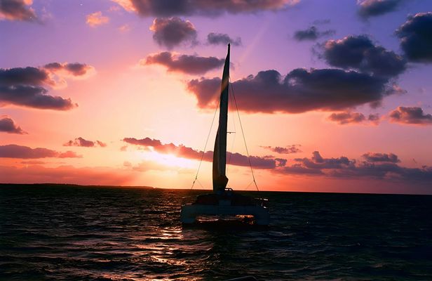 Sunset all-inclusive dinner cruise from Nassau
