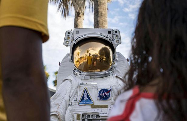 Tour and airboat safari at Kennedy Space Center