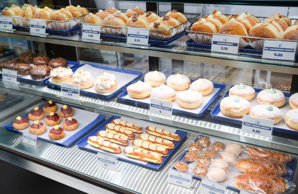 2-hour donut tour of Vancouver's downtown with Gastown