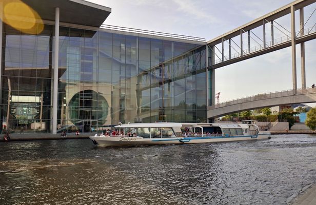 2.5-Hour Berlin Spree Cruise from Friedrichstraße