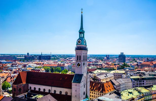 Marienplatz and Victuals market 3.5-hour guided tour