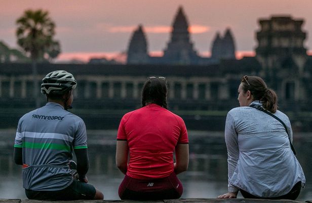 Full-day cycling and Angkor Wat sunrise