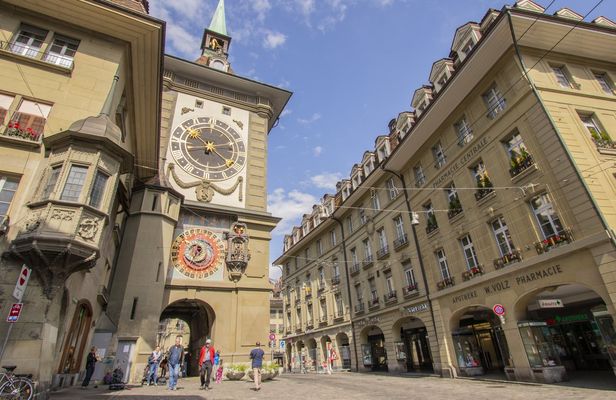 Bern's Architecture Private Guided Tour with a Local Guide