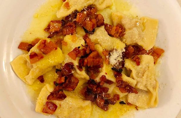 Traditional food tour in Bergamo