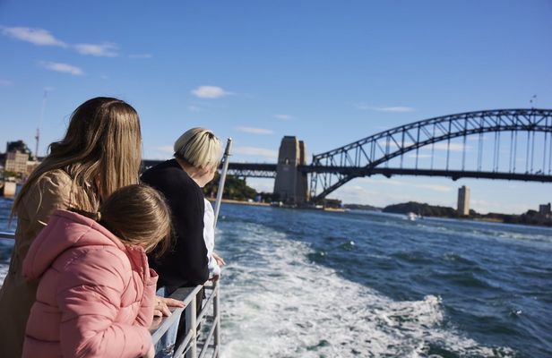 Sydney harbor sightseeing cruise