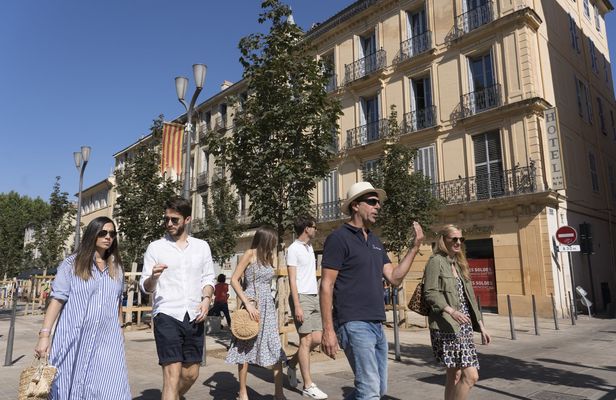 Aix en Provence gourmet walking tour with cheese and wine