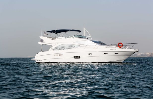 Dubai luxury yacht private cruise on yacht Lagoona
