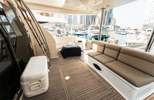 Dubai luxury yacht private cruise on the yacht Etosha