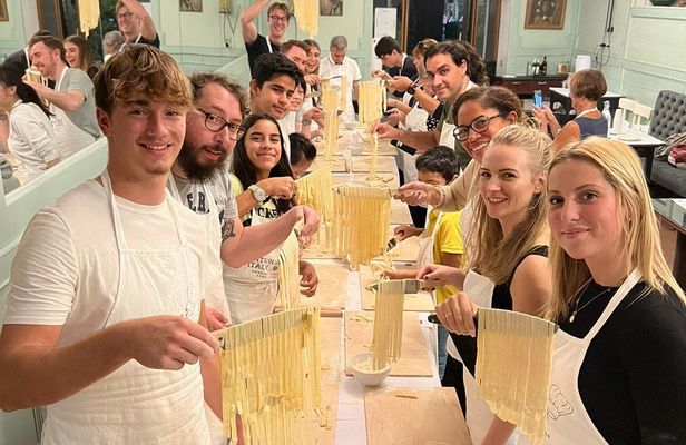 Fresh Pasta-Making Class in Rome with Tasting of Spritz