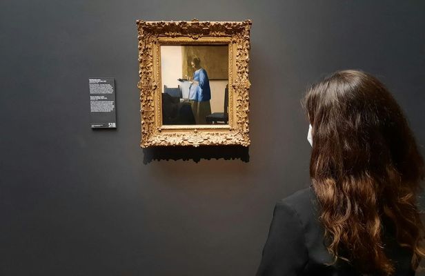 Rijksmuseum Small Group Tour in English