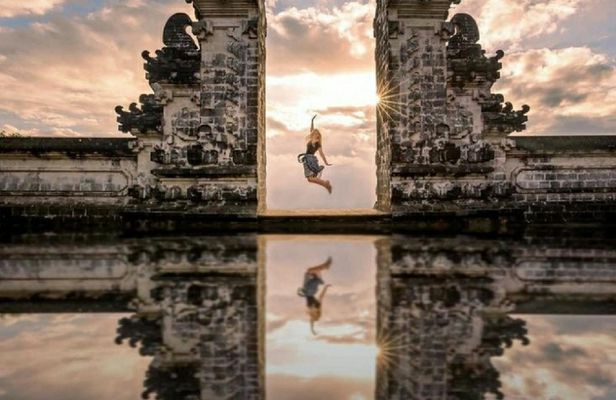 Bali Private Tour with Lempuyang Temple, Tirta Gangga and Tukad Cepung Waterfall