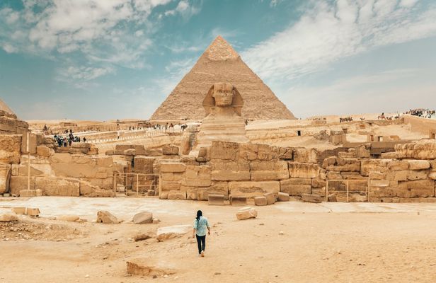 Giza Pyramids, Sphinx and Egyptian Museum tour with lunch from Dahab