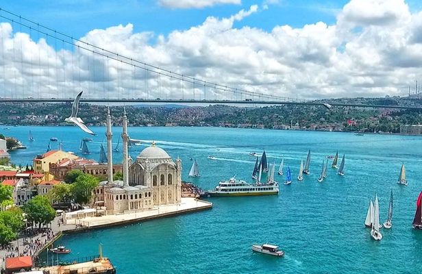 Hagia Sophia, Bosphorus Cruise, Blue Mosque guided small group tour