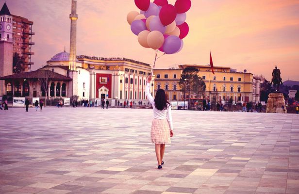 Tirana guided walking tour with castle and museums