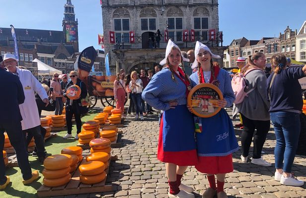 Private Gouda, witches and cheese full-day tour