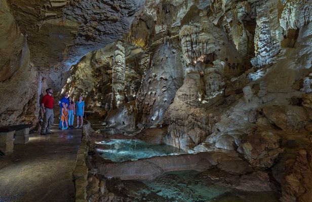 Natural Bridge Caverns Discovery Experience