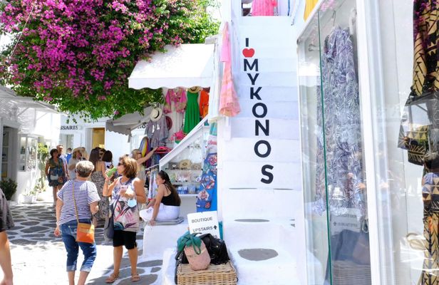 Guide Shopping and Walking Tour in Mykonos Town