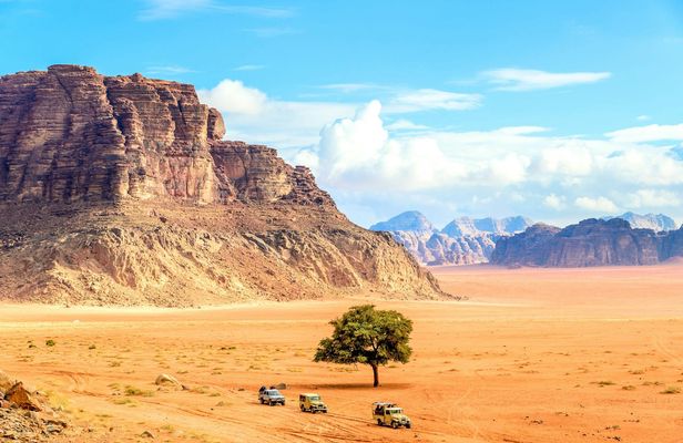 Private Wadi Rum sunset jeep tour from Aqaba