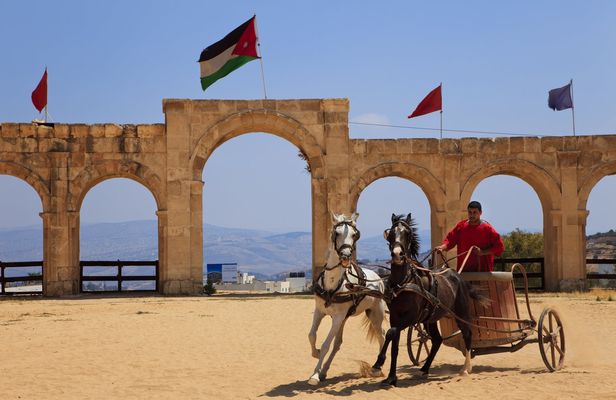Tour of the ancient Jerash and Ajloun castle from the Dead Sea