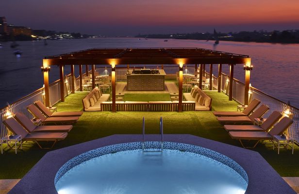Nile cruise to Dendera from Luxor with guided tour and buffet