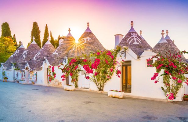 Alberobello and Bari guided private tour with transportation