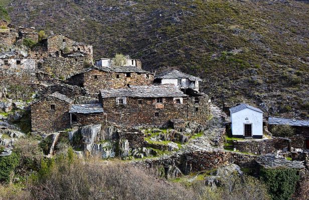 Arouca Geopark 516 Bridge private day trip from Porto