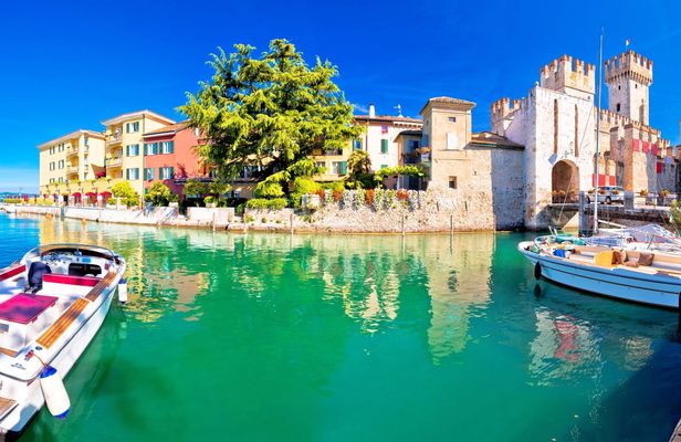 Sirmione private walking and motorboat tour