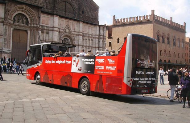 Bologna City Red Bus tour and tasting of local products